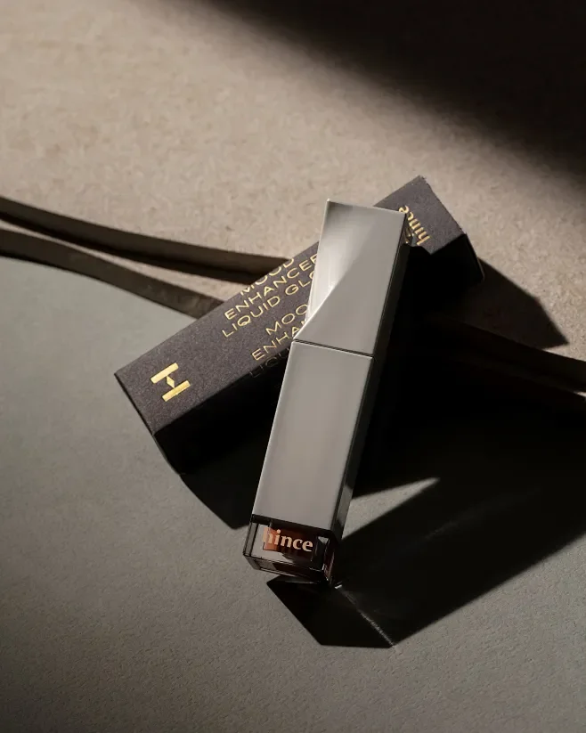 Lipstick Cartons Anti-Chalking Guide: Stop White Scuffs on Matte Black Boxes